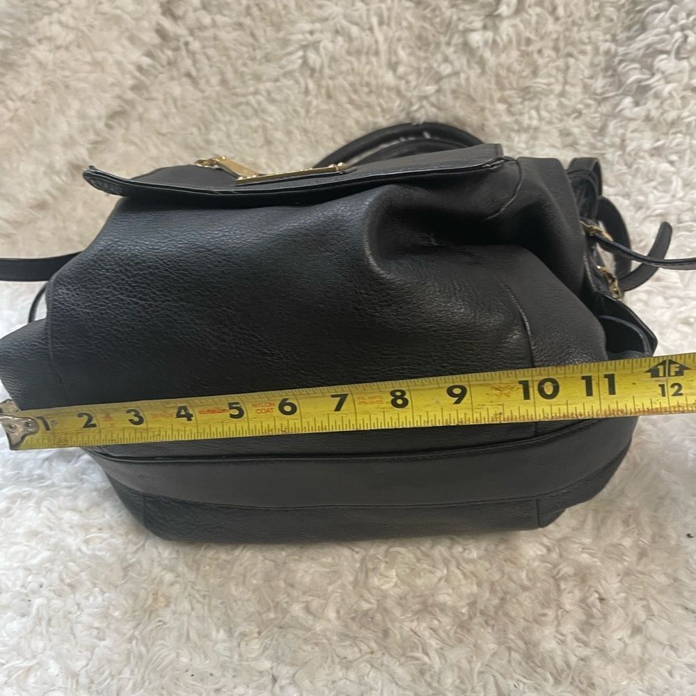 Vince Camuto Black Leather Handbag shoulder bag with gold tone hardwares - Picture 9 of 15
